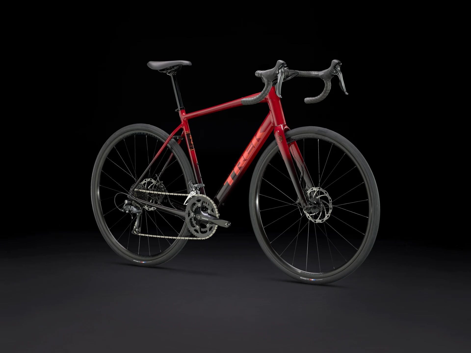 Trek Domane AL 2 Crimson to Dark Carmine Fade 2025