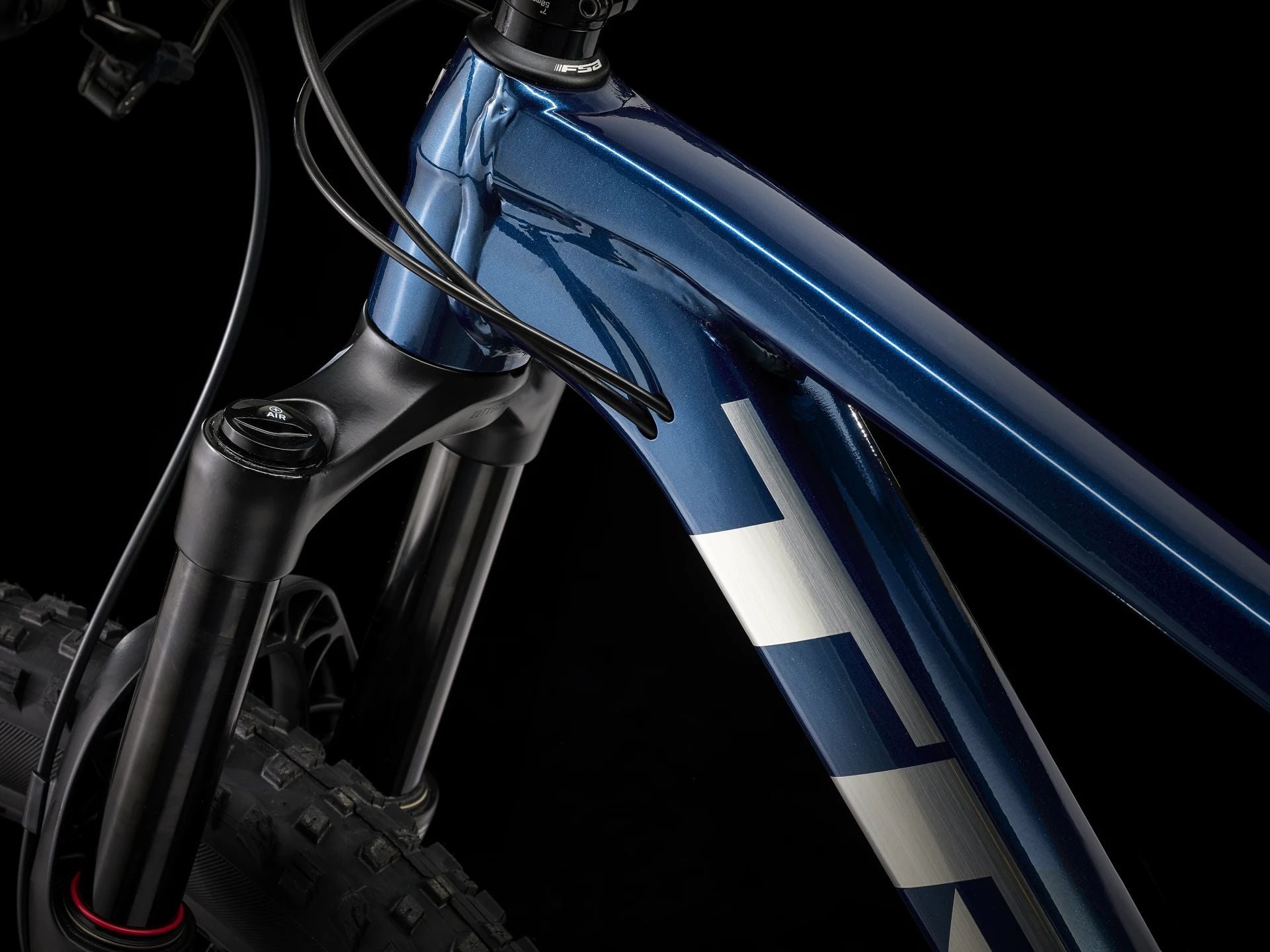 Trek Roscoe 8 Mulsanne Blue