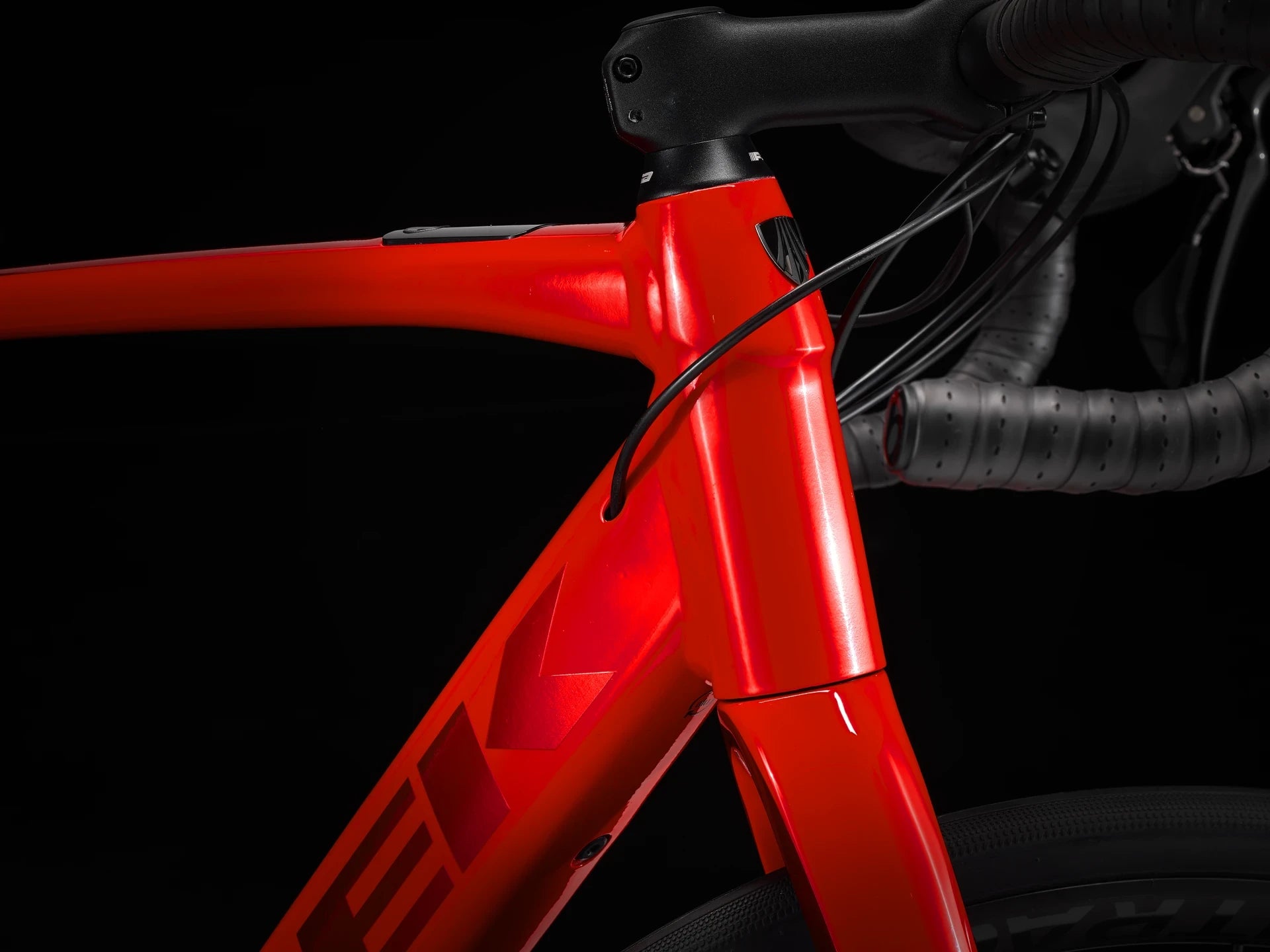 Trek Domane+ AL 5 Viper Red