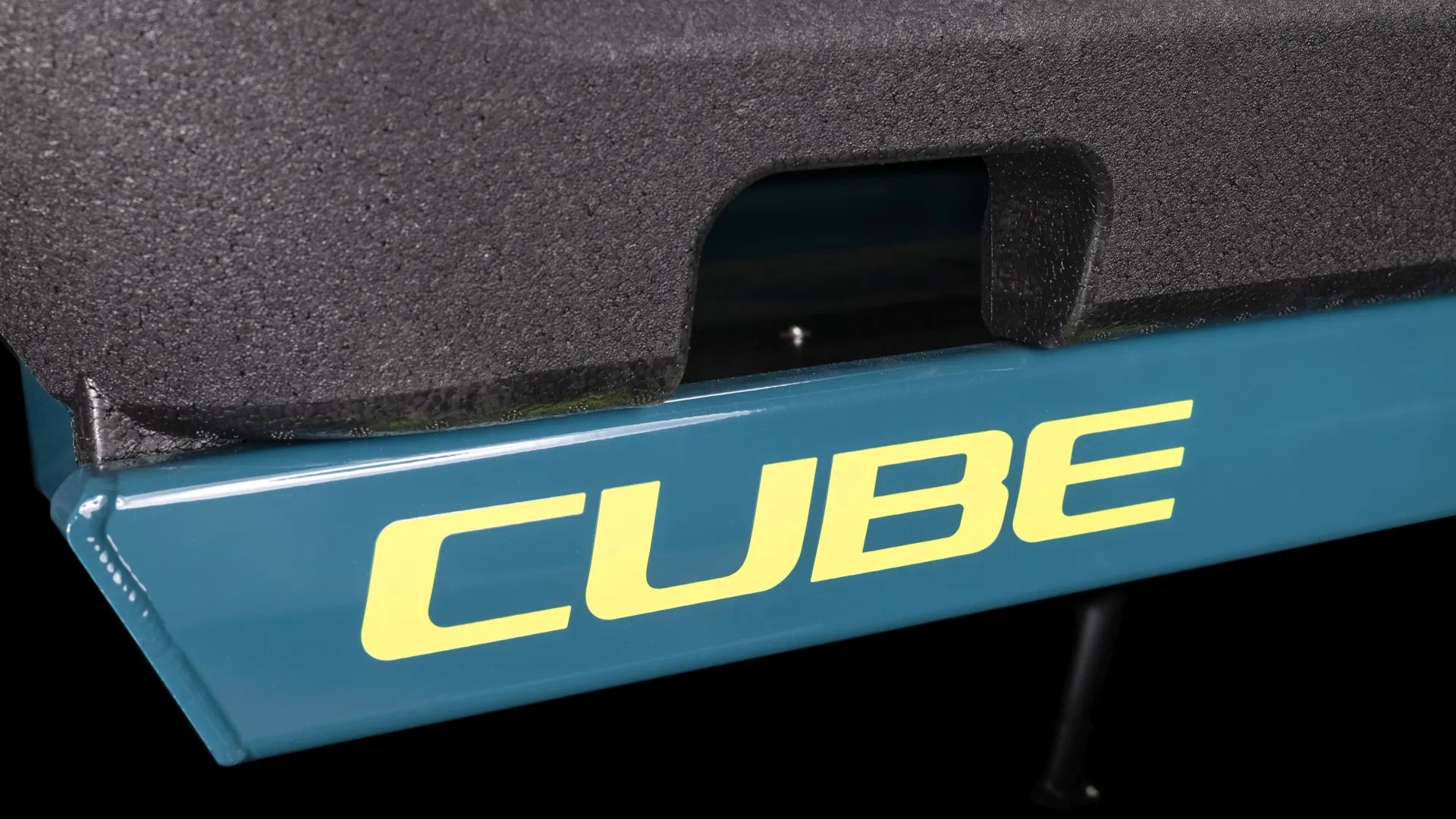 Cube Cargo Hybrid 500  blue´n´lime 2025