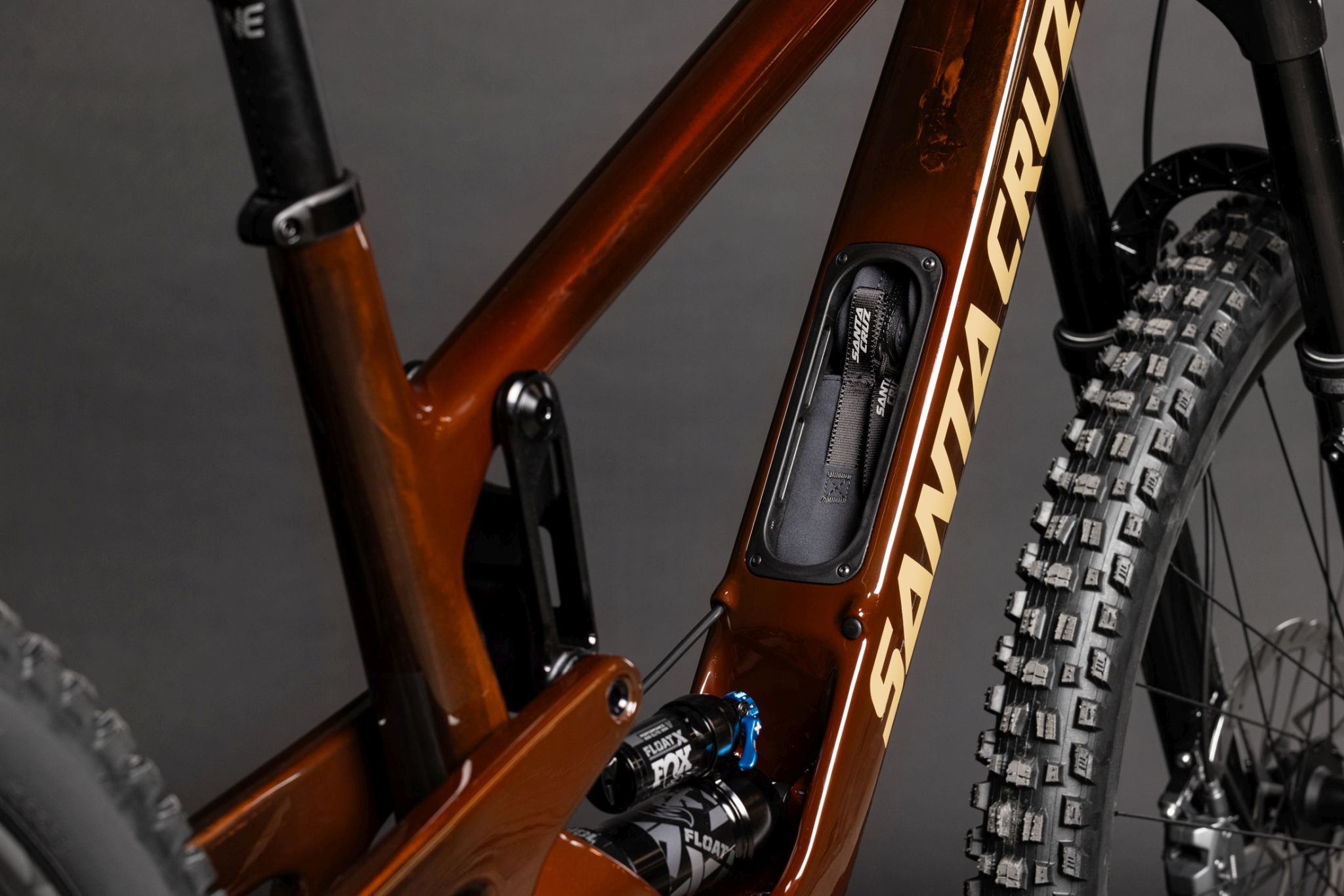 Santa Cruz Bronson 5 C S MX Trans Root Beer 2025